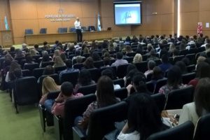 La Magia del Lenguaje, conferencia abierta a la comunidad realizada en el Foro de abogados de la ciudad de San Juan, Argentina.